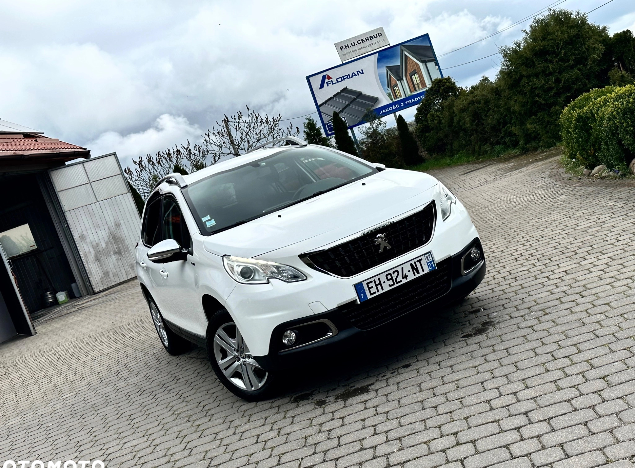 Peugeot 2008 cena 36400 przebieg: 119555, rok produkcji 2017 z Ostrołęka małe 121